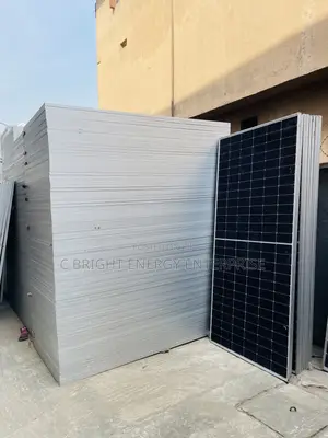 570watts Canadian Solar Panel 25 Years Guarantee