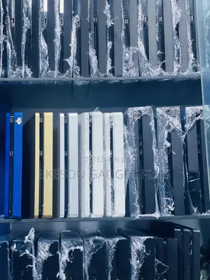 Foreign Used Ps4 Slim 500gb With 1 Pad and Accessories