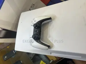 Superneat Uk Used Ps5 Console With 12 Games and 1 Pad