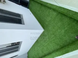 Quality Green Grass for Balcony