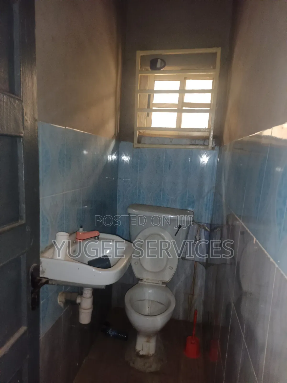 3bdrm Block of Flats in Bonsaac, Oshimili South for rent