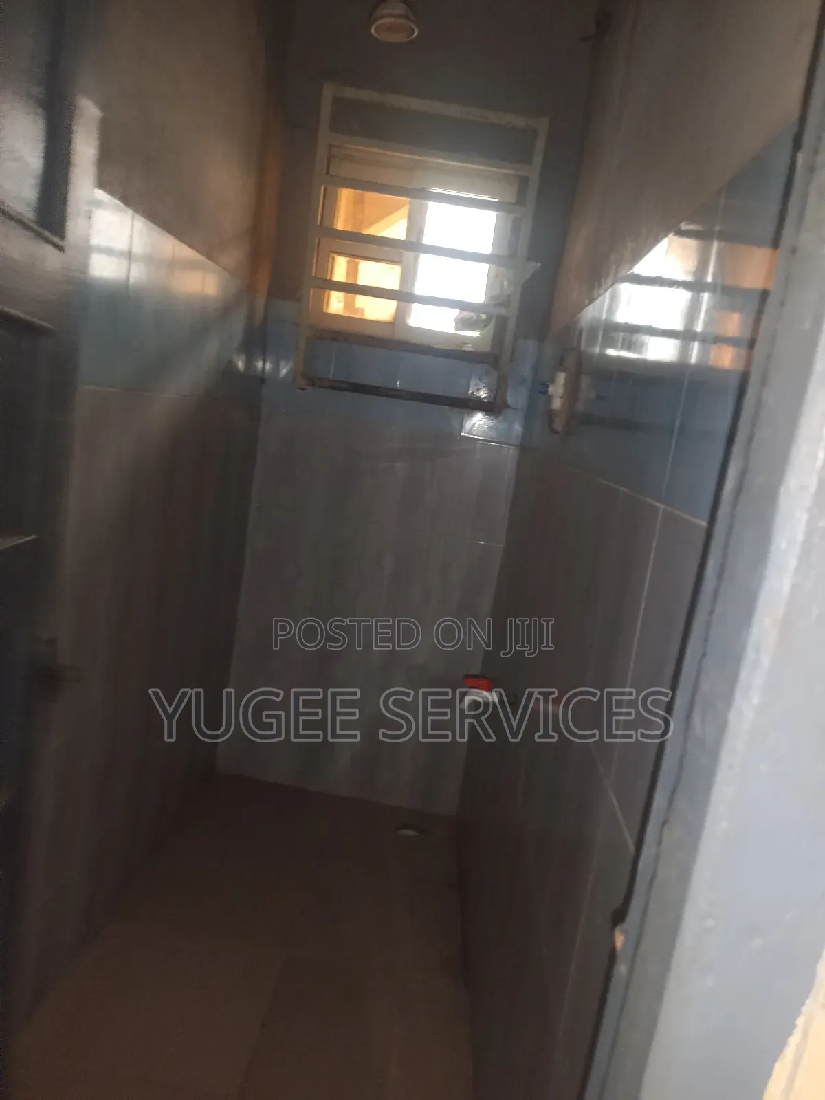 3bdrm Block of Flats in Bonsaac, Oshimili South for rent
