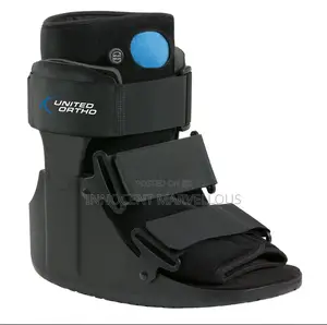 Black Aircast Boot With Pump