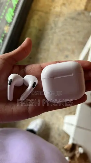 Open Box Airpods 4
