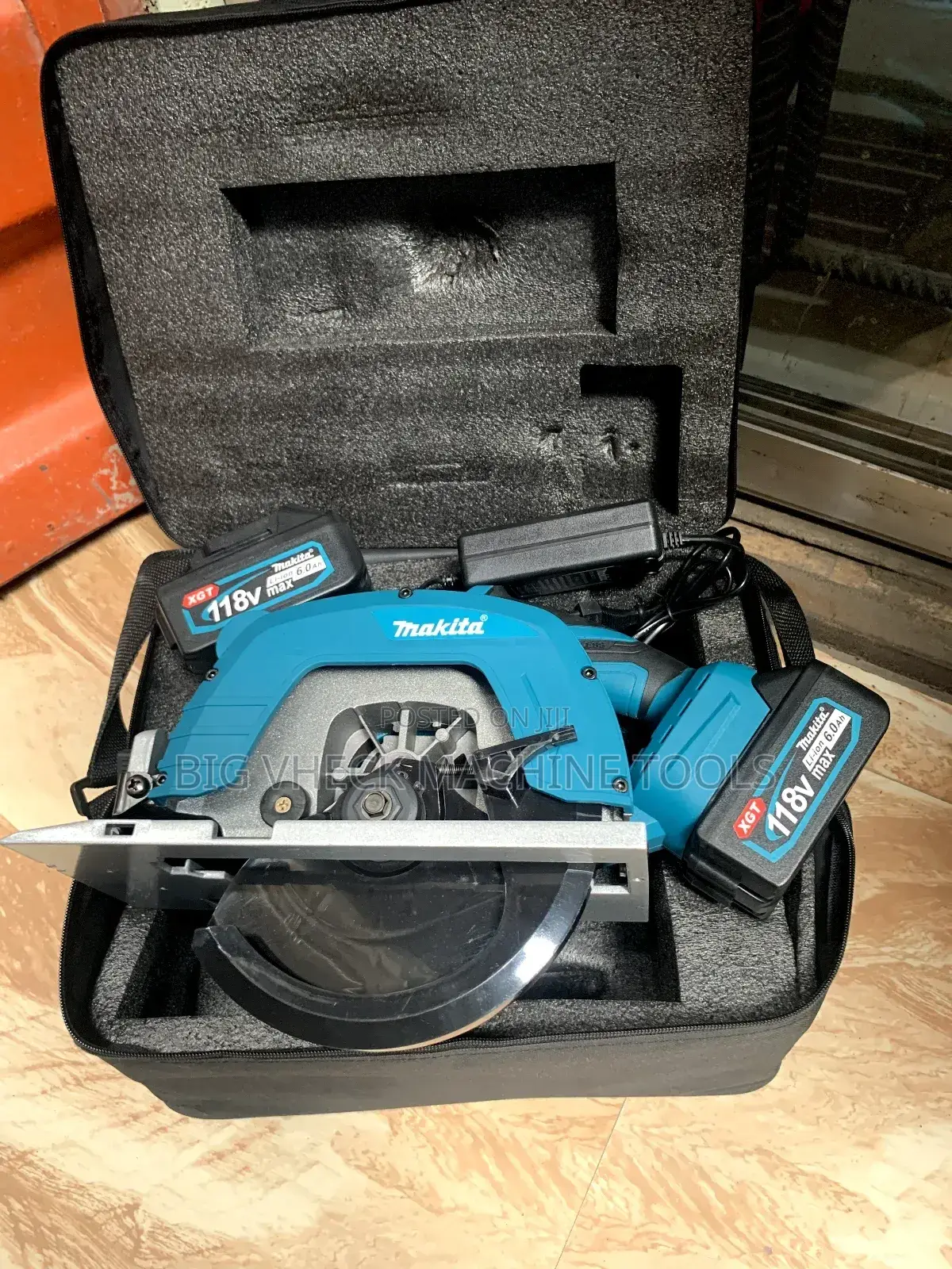 Rechargeable Circular Saw Machine