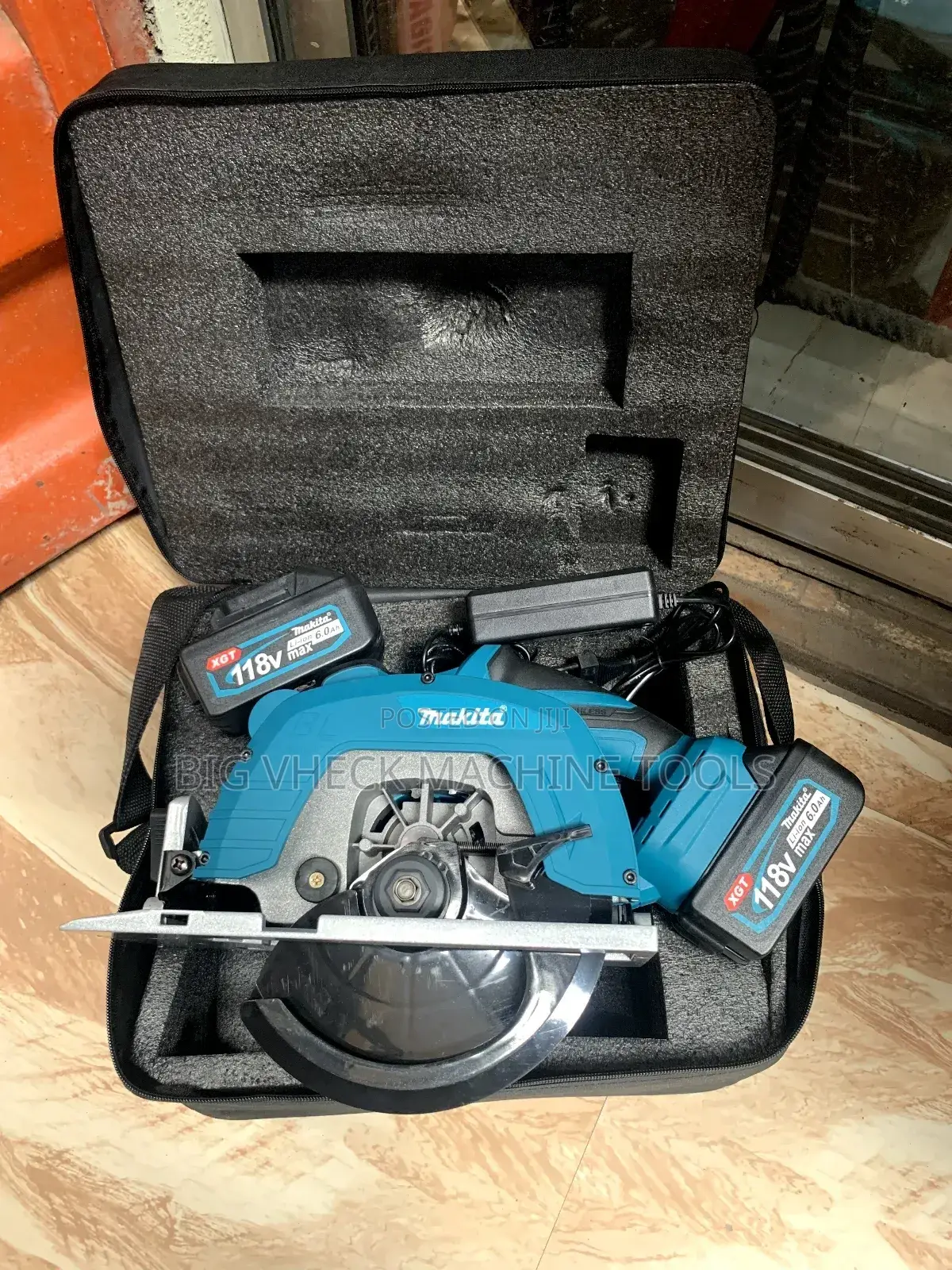 Rechargeable Circular Saw Machine