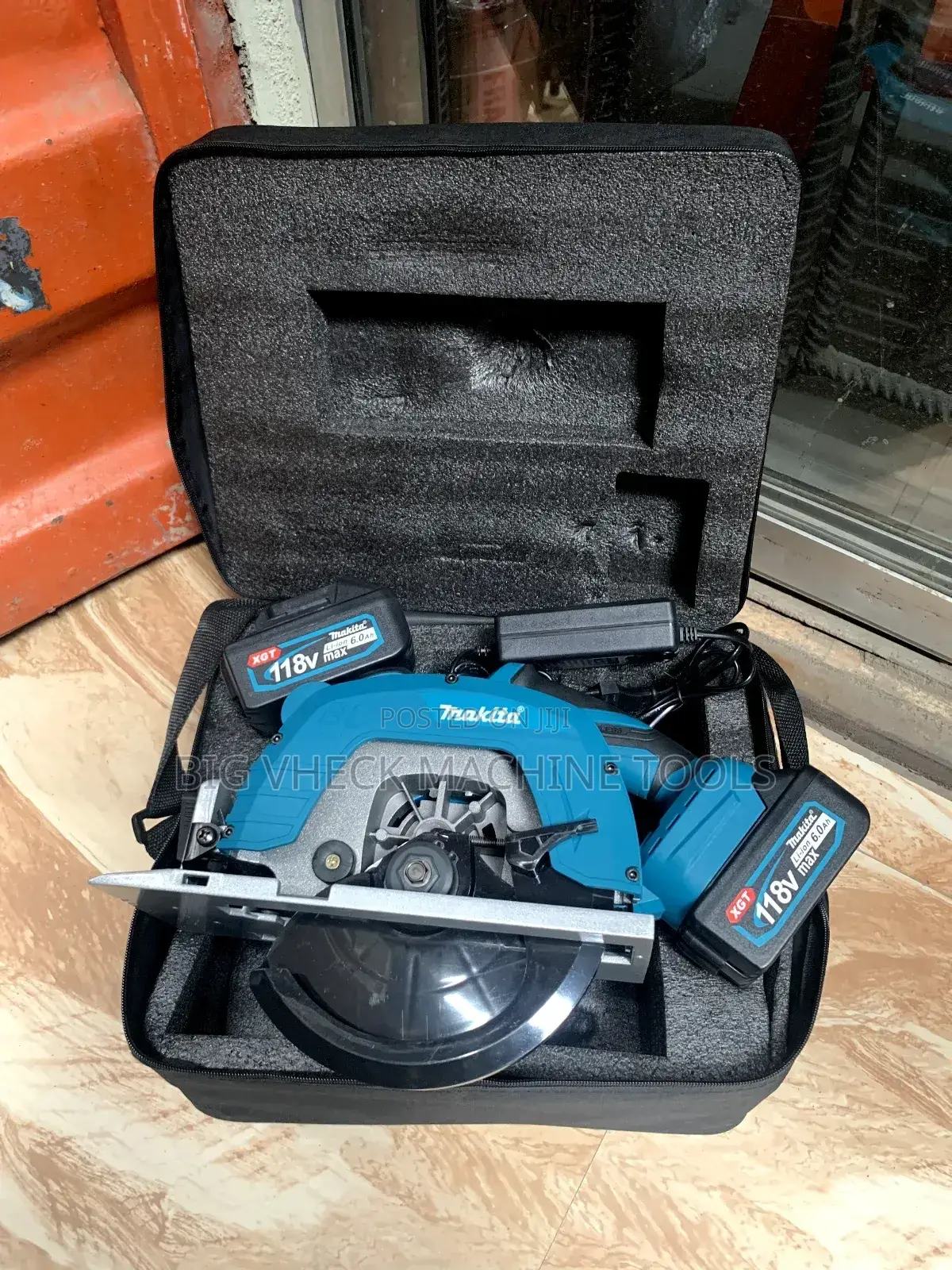 Rechargeable Circular Saw Machine