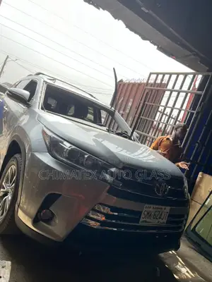 Toyota Highlander 2017 Windscreen Installation