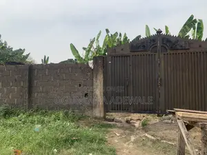 Dry Half Plot Fence and Gated