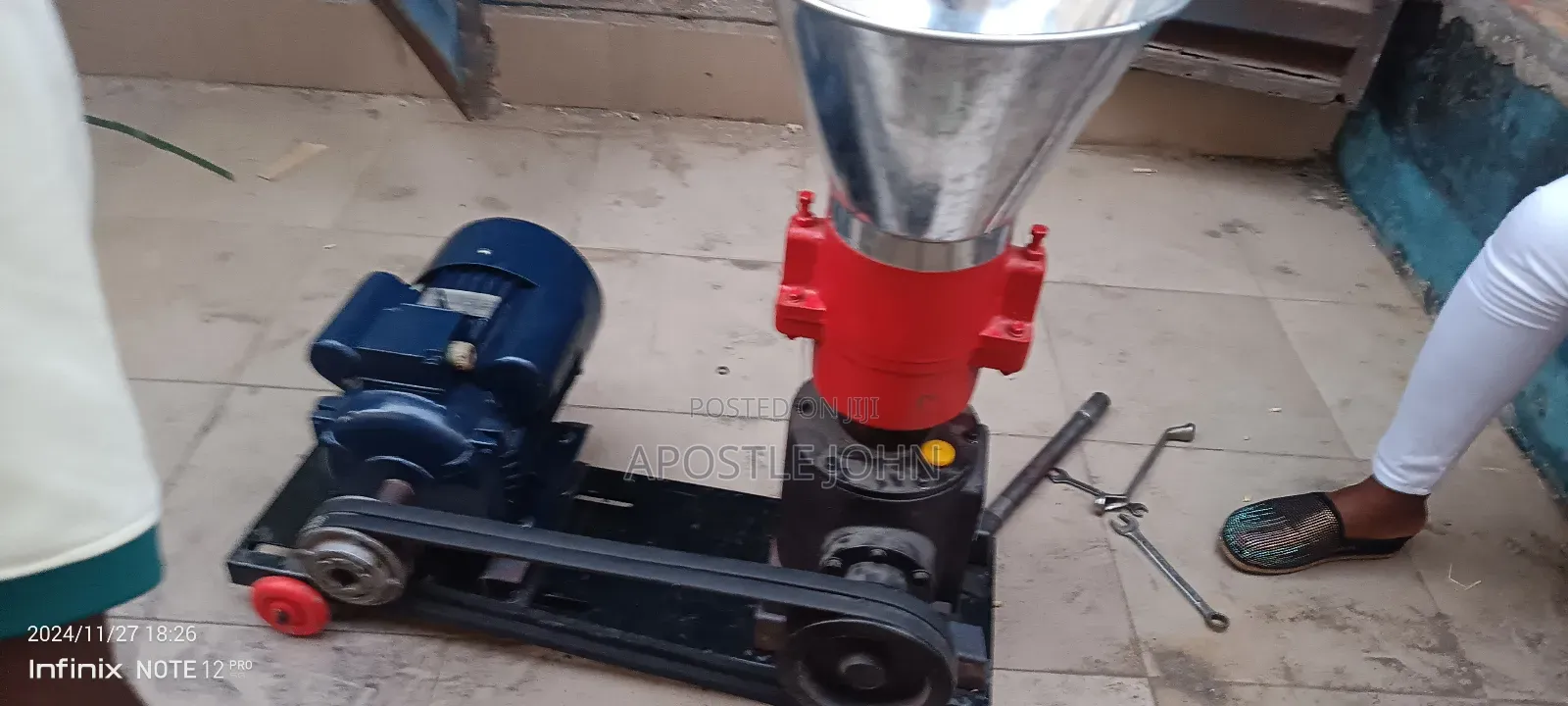 Complete Paletting Machine