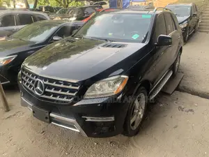 Mercedes-Benz M Class ML350 4dr SUV (3.5L 6cyl 7A) 2015 Black
