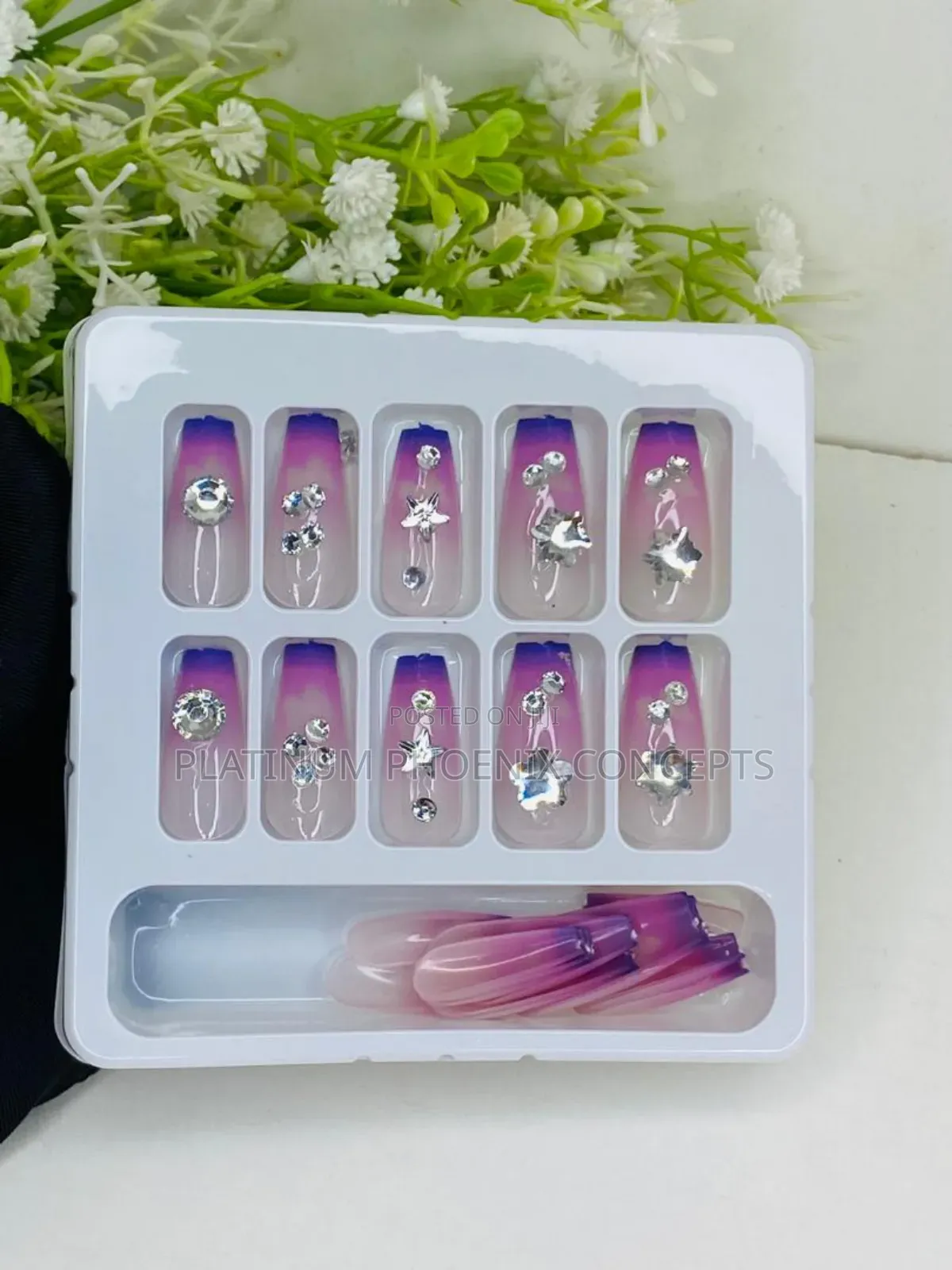 Press on Nail and Glue (Adhesive Artificial Nails)