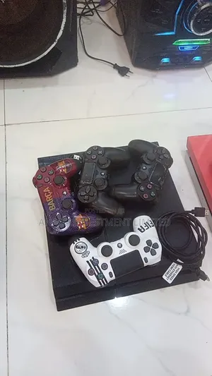 Ps4 With One Controller Games Installed Good Choice