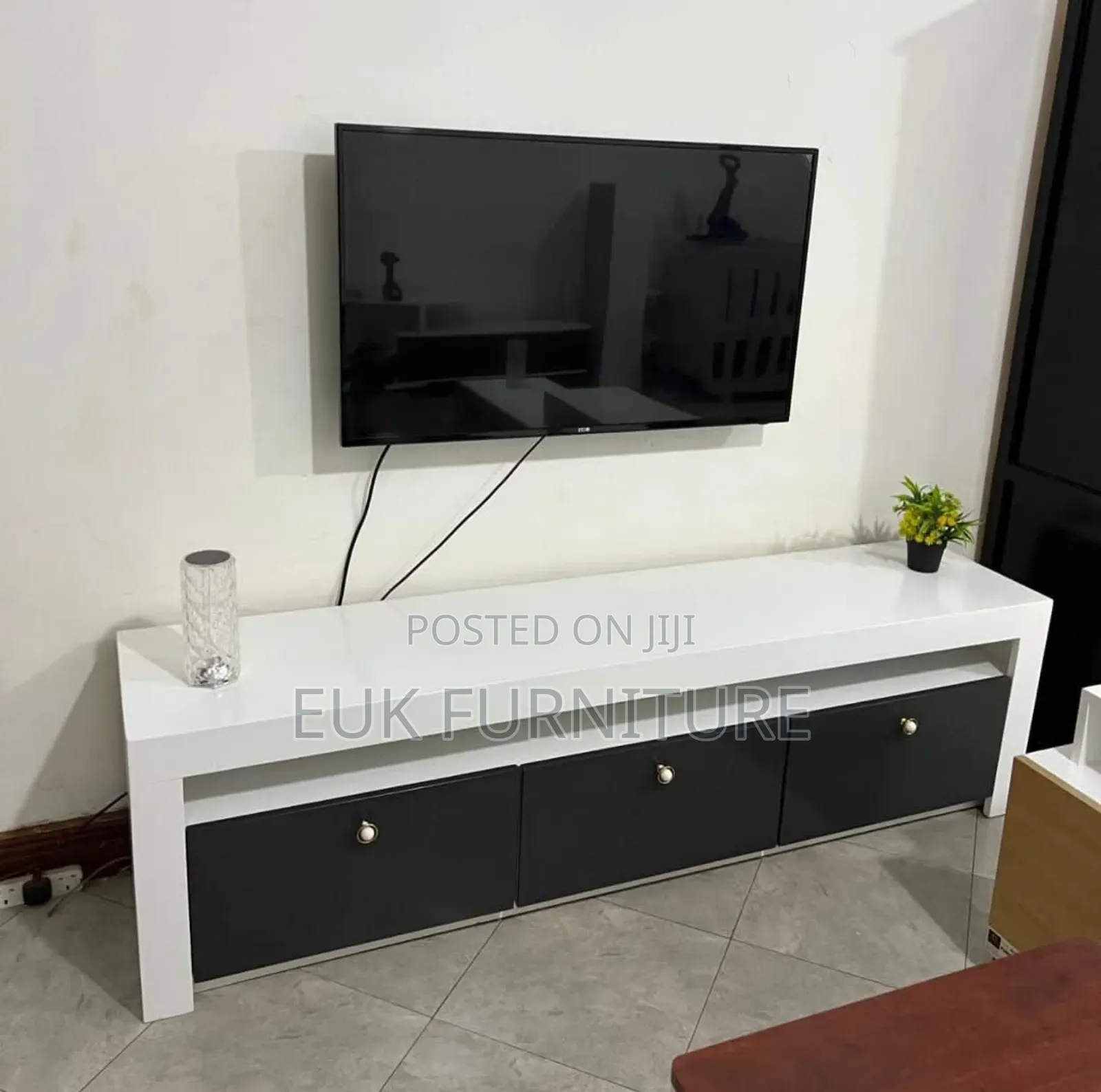 Tv Stand.....