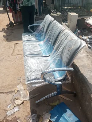 3 in 1 Padded Waiting Chair