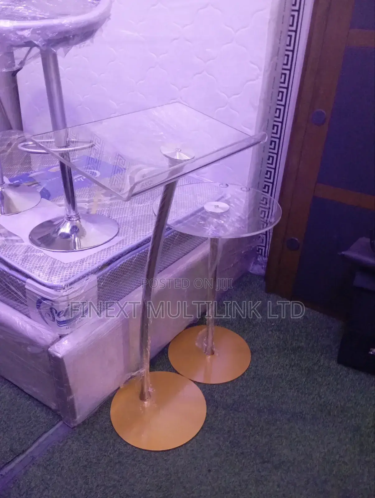 Single Stand Glass Pulpit With Side Stand