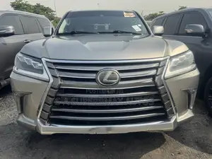 Lexus LX 570 AWD 2017 Gold