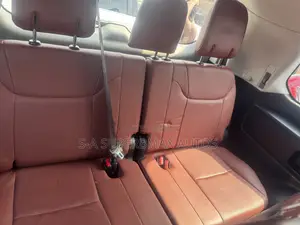 Lexus LX 570 AWD 2017 Gold