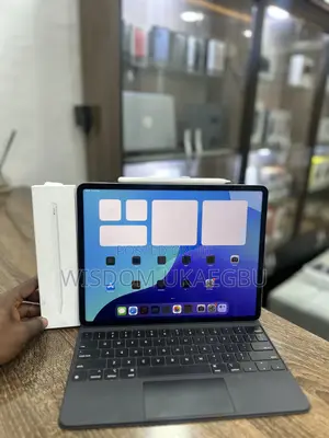 Apple iPad Pro 12.9 (2022) 128 GB Silver