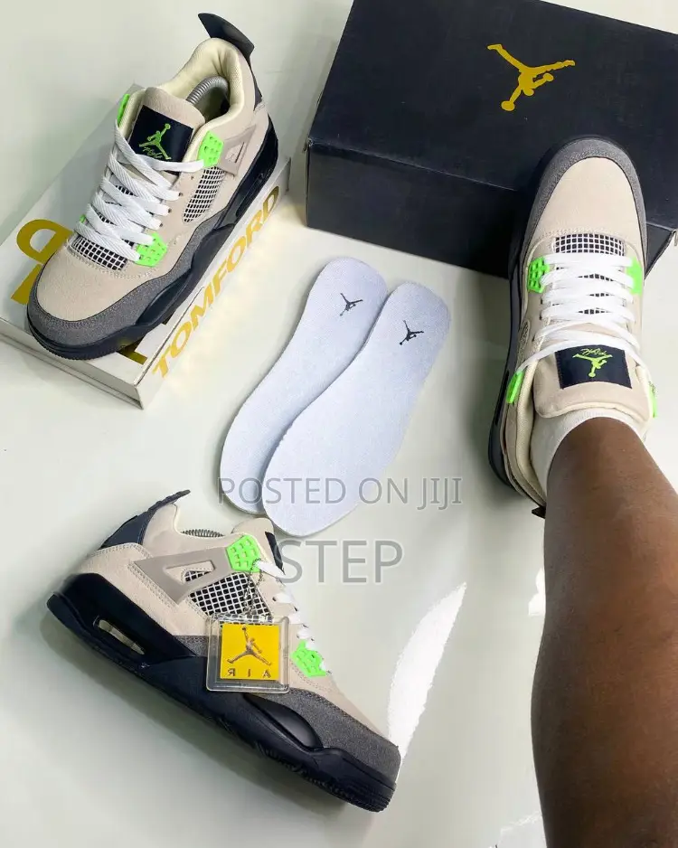 Air Jordan 4 Retros
