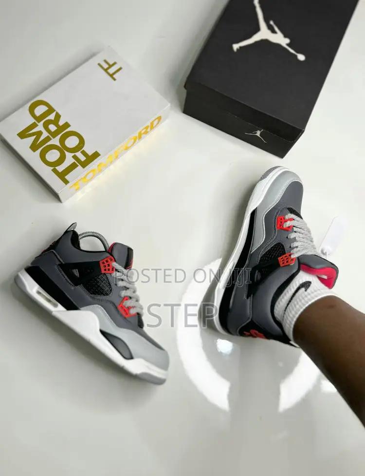 Air Jordan 4 Retros