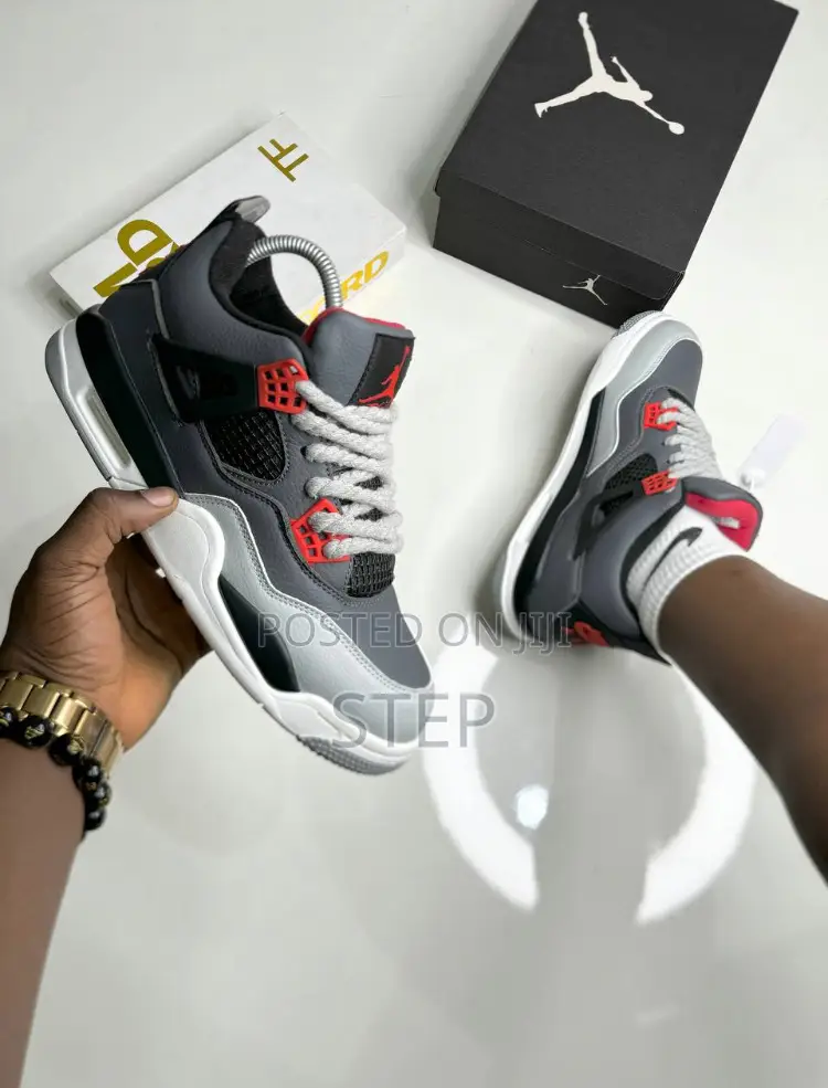 Air Jordan 4 Retros