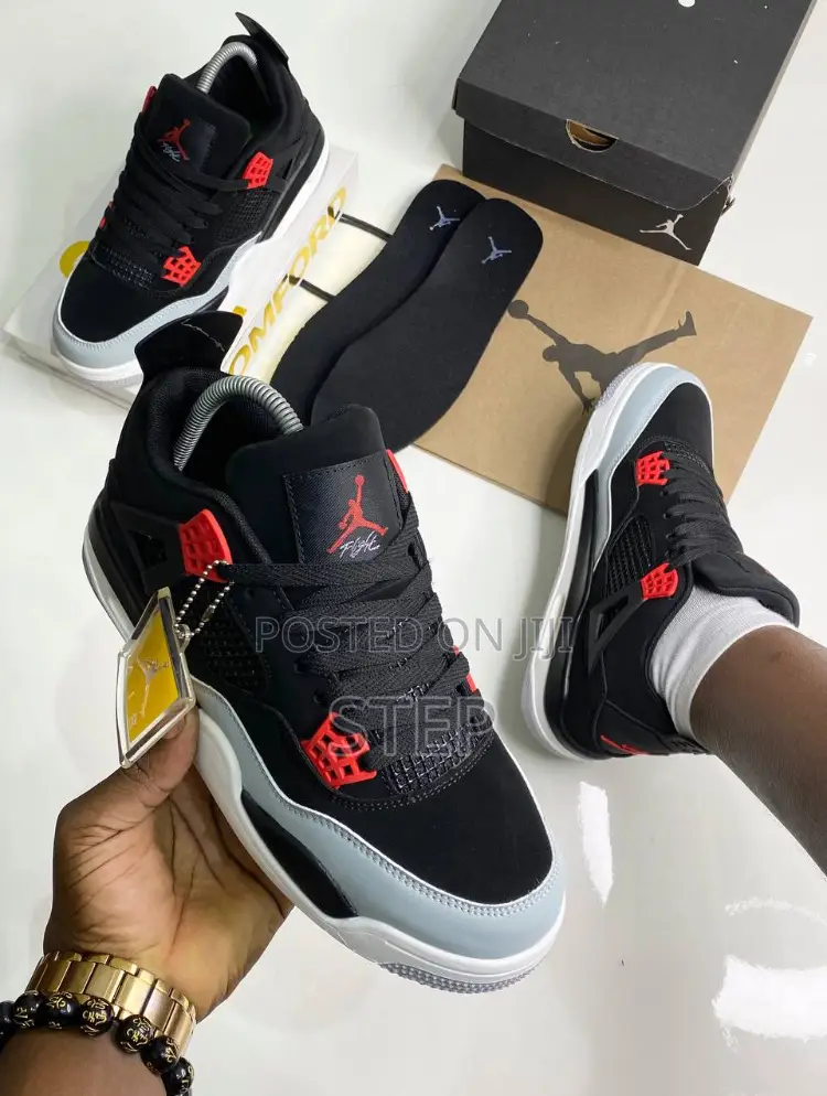Air Jordan 4 Retros
