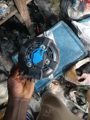 Alternator Toyota Highlander, Sienna, Camry and Avalon 12