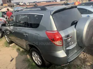 Toyota RAV4 Limited 2008 Gray