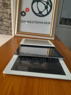 Apple iPad 2 Wi-Fi 16 GB White