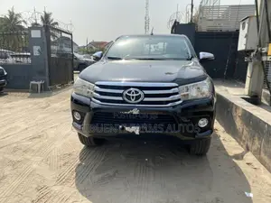 Toyota Hilux SR5+ 4x4 2018 Black