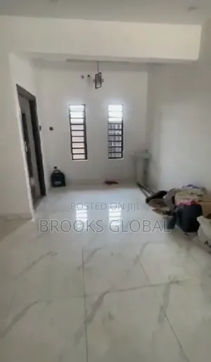 3bdrm Block of Flats in Benin City for rent
