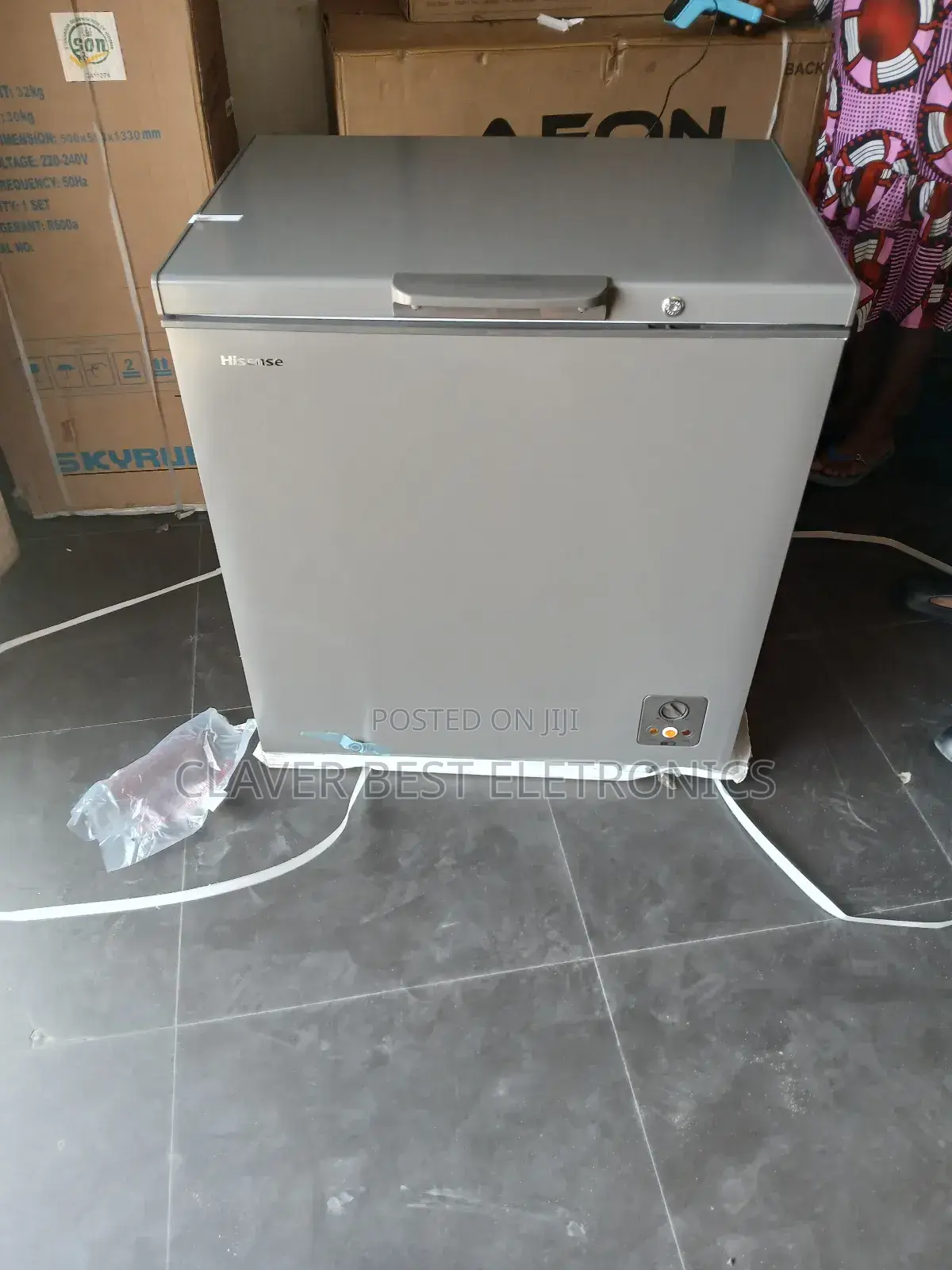 Hisense Freezer 260l