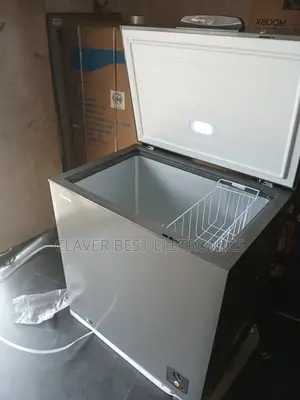Hisense Freezer 260l