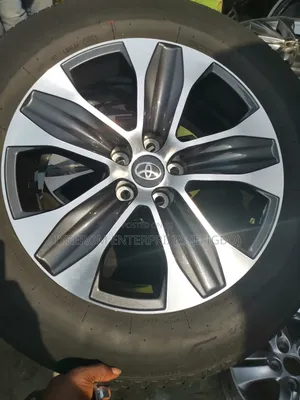 Toyota Highlander 18 Rim 2021/22 Follow Come