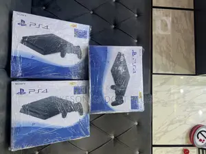 Uk Used Ps4 Slim With 12games and 2pads