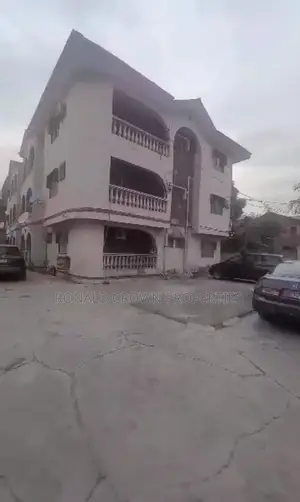 3bdrm Apartment in Oke-Afa for sale