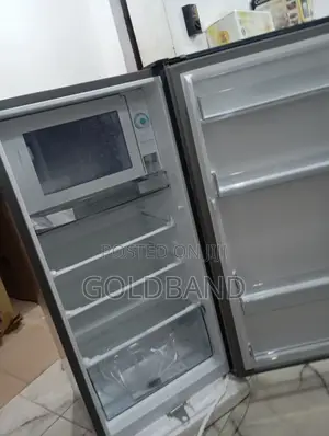 Hisense Rr20s (Silver) 150L Top Freezer Refrigerator