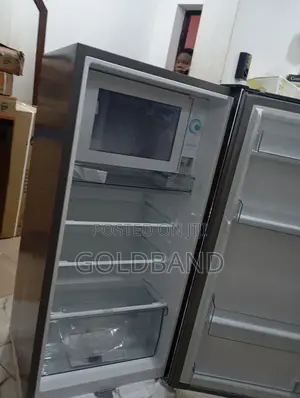 Hisense Rr20s (Silver) 150L Top Freezer Refrigerator