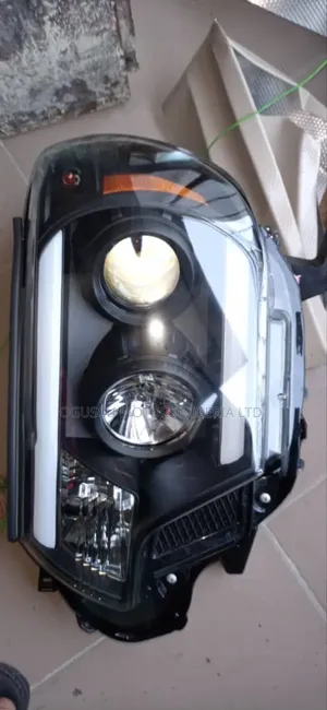 Headlamp Tacoma 2012-2013 Original One