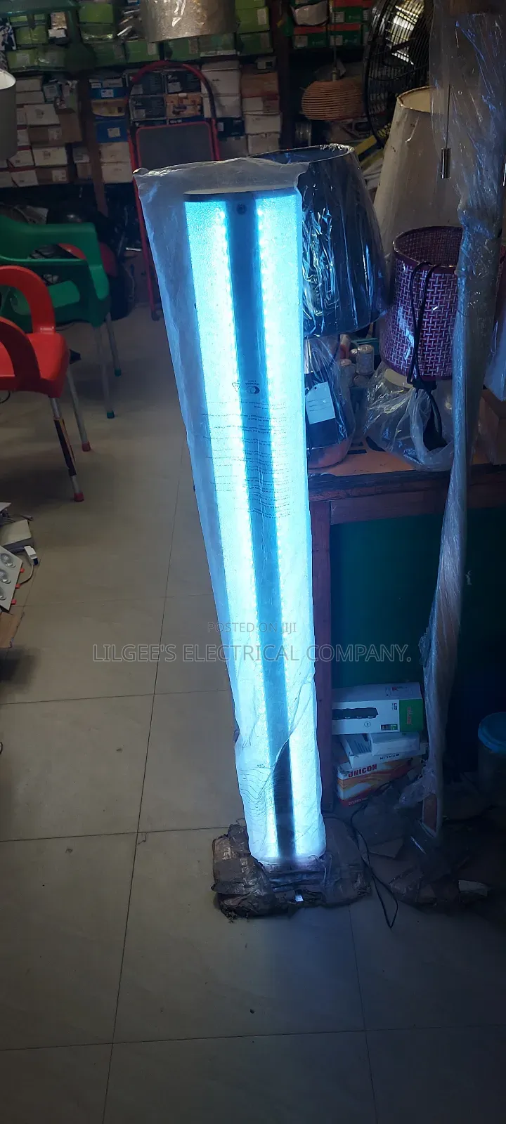 Luxury Led Standing Lamp With Multiple Colours and Remote