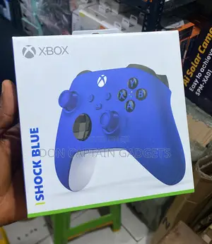 Xbox One X Controller (Shock Blue)