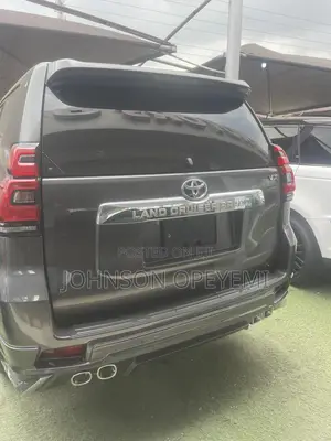 Toyota Land Cruiser Prado 2023 Black