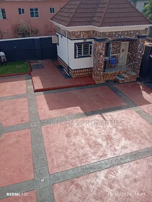 3bdrm Block of Flats in Asaba, Oshimili South for rent