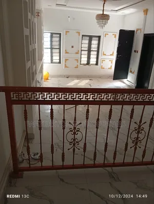 3bdrm Block of Flats in Asaba, Oshimili South for rent