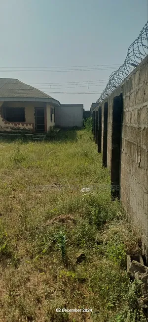 3bdrm Bungalow in Oke Ayo Estate, Agric for sale