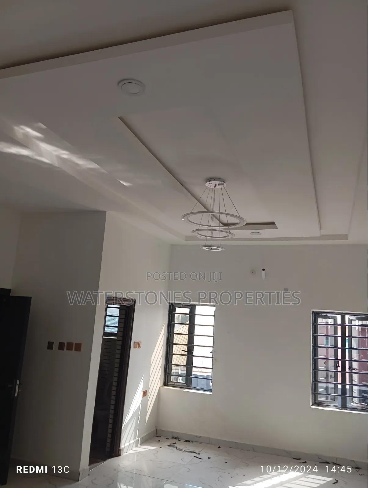 3bdrm Block of Flats in Asaba, Oshimili South for rent