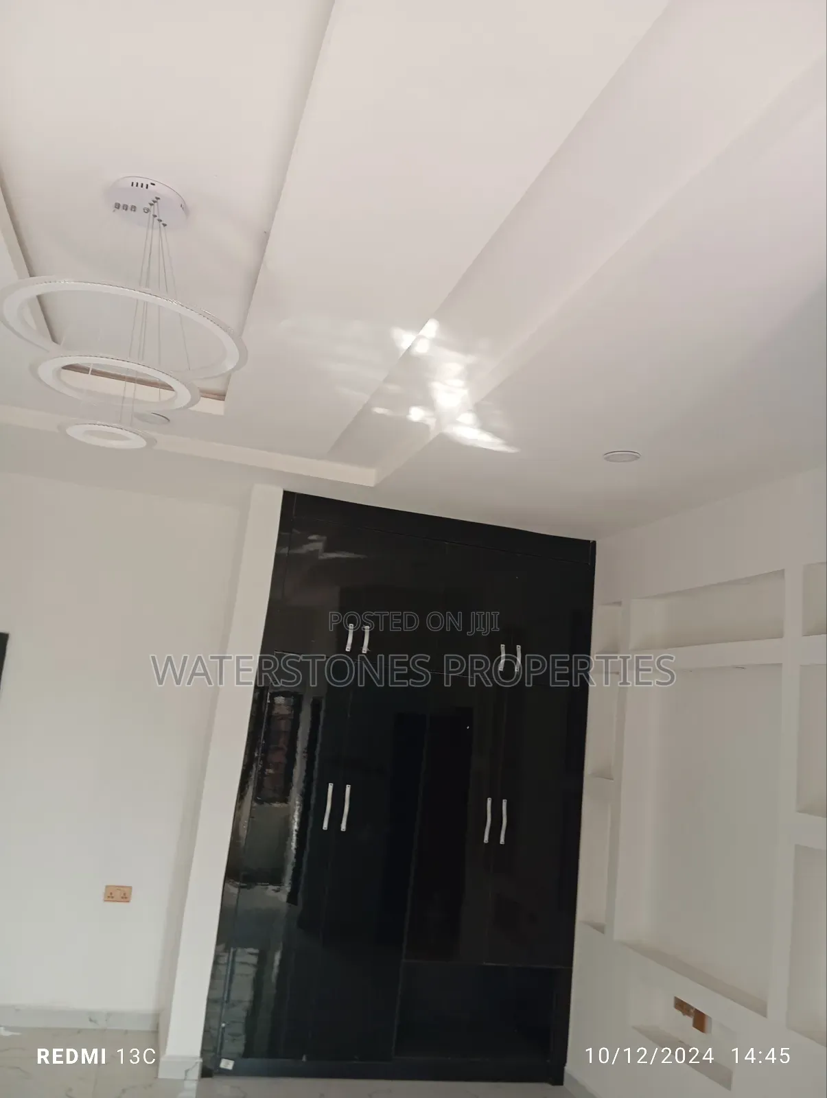 3bdrm Block of Flats in Asaba, Oshimili South for rent