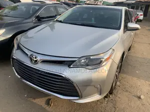 Toyota Avalon XLE FWDSedan (3.6L 6cyl 6A) 2016 Silver