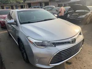 Toyota Avalon XLE FWDSedan (3.6L 6cyl 6A) 2016 Silver